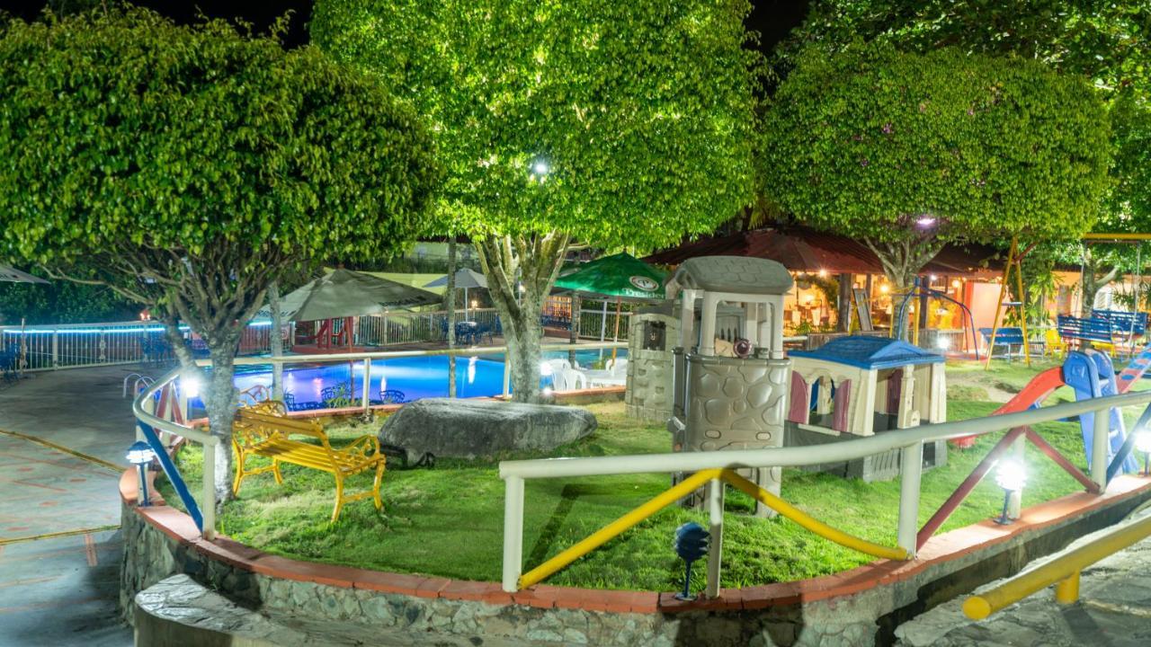 Jarabacoa River Club & Resort Esterno foto