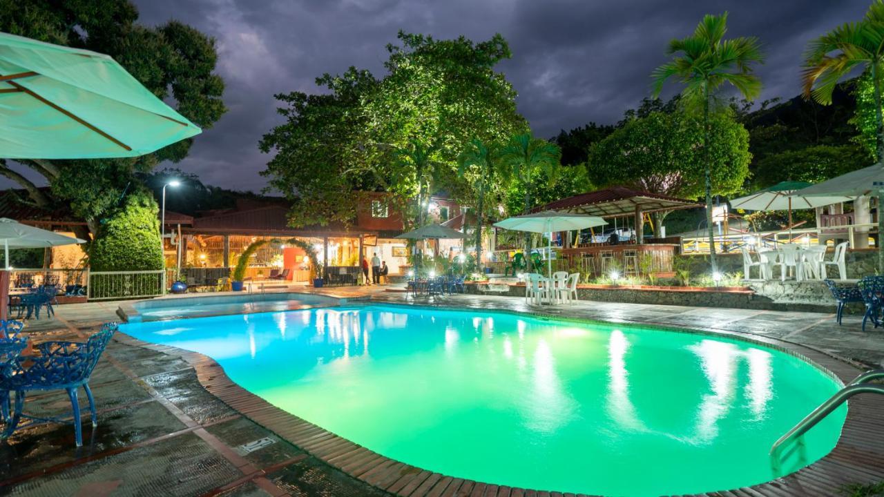 Jarabacoa River Club & Resort Esterno foto