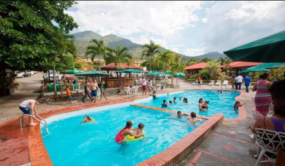 Jarabacoa River Club & Resort Esterno foto