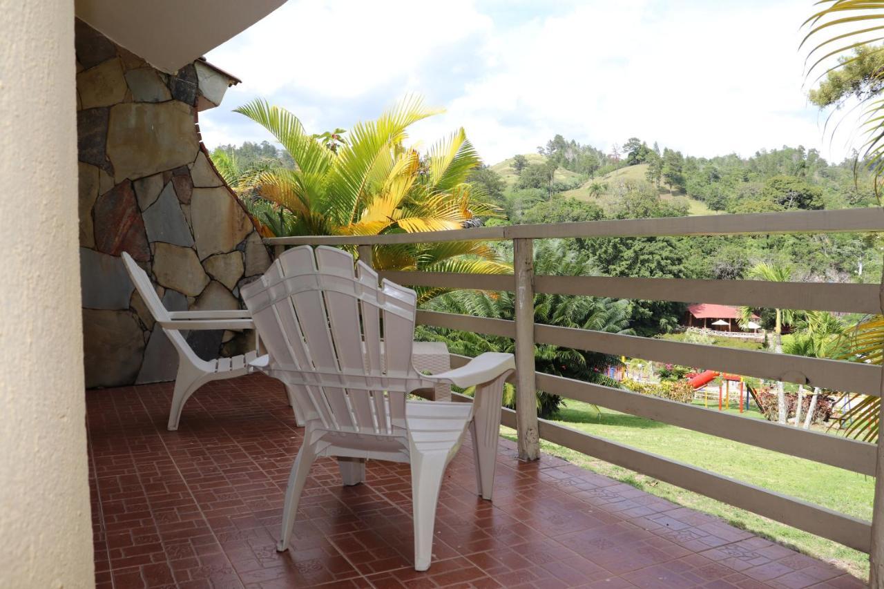 Jarabacoa River Club & Resort Esterno foto